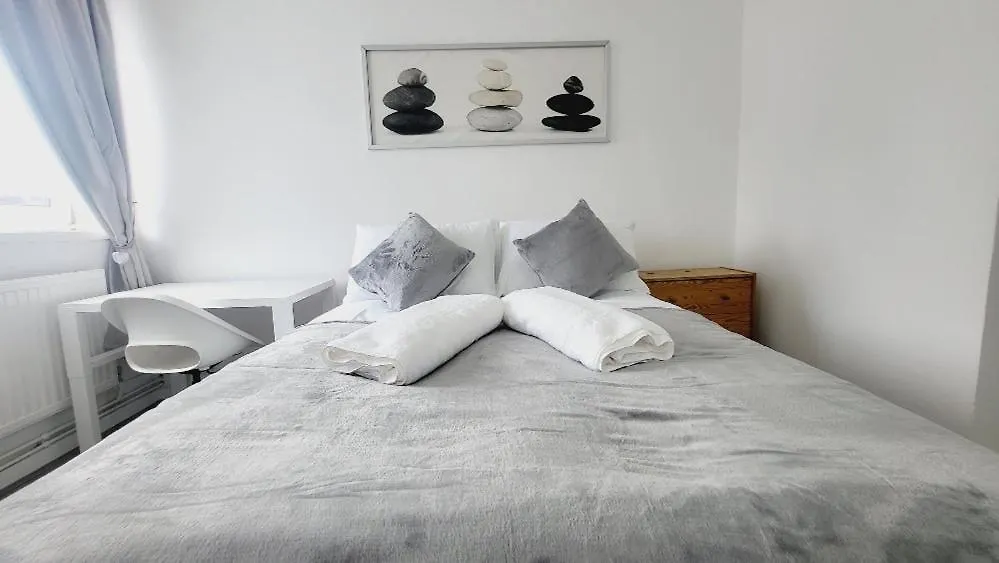 The Aryton Gould House - 2 To 3 Bed Apartment Londres